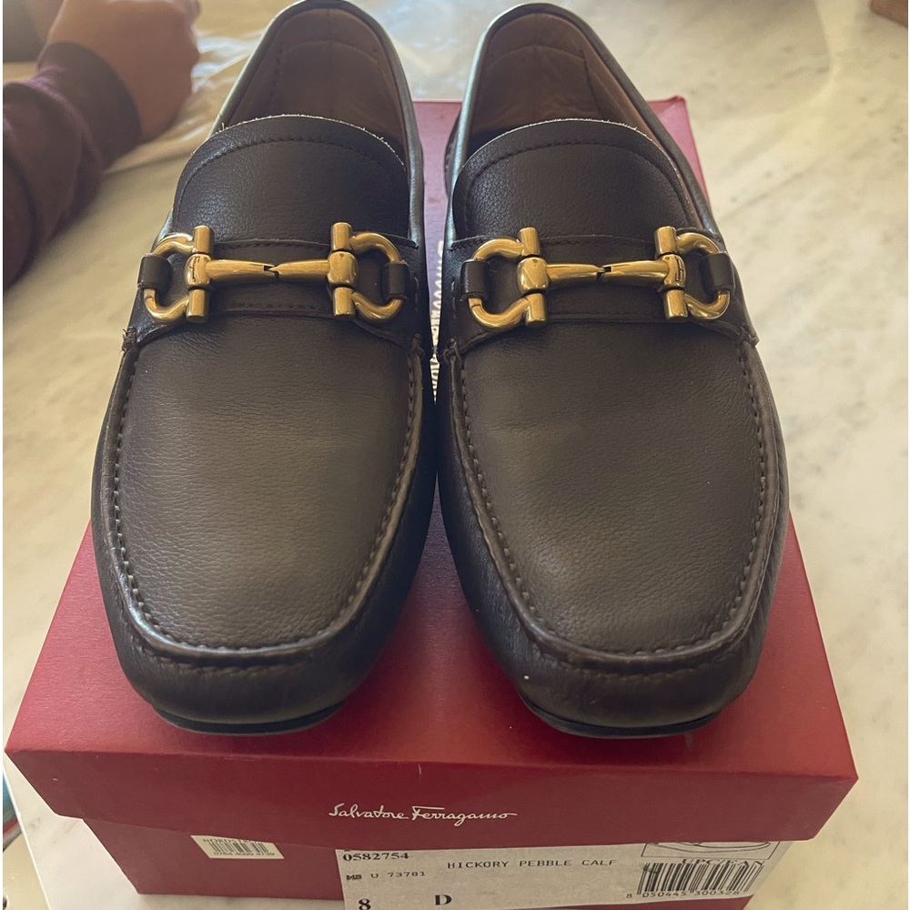 Men’s Authentic Salvatore Ferragamo Parigi shoes in size 8.